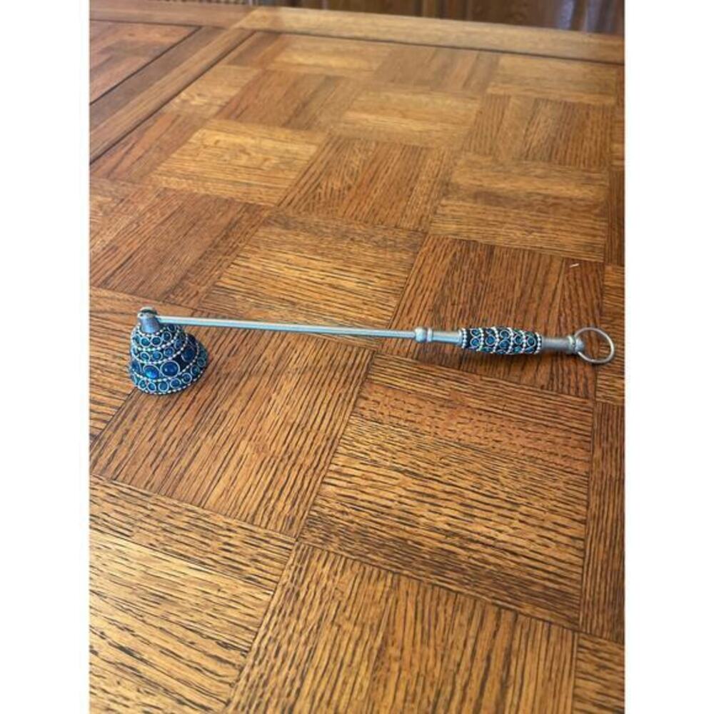 Rhinestone candle snuffer